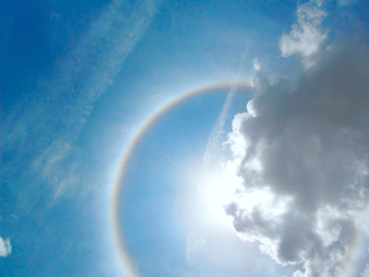 halo-364771_1280